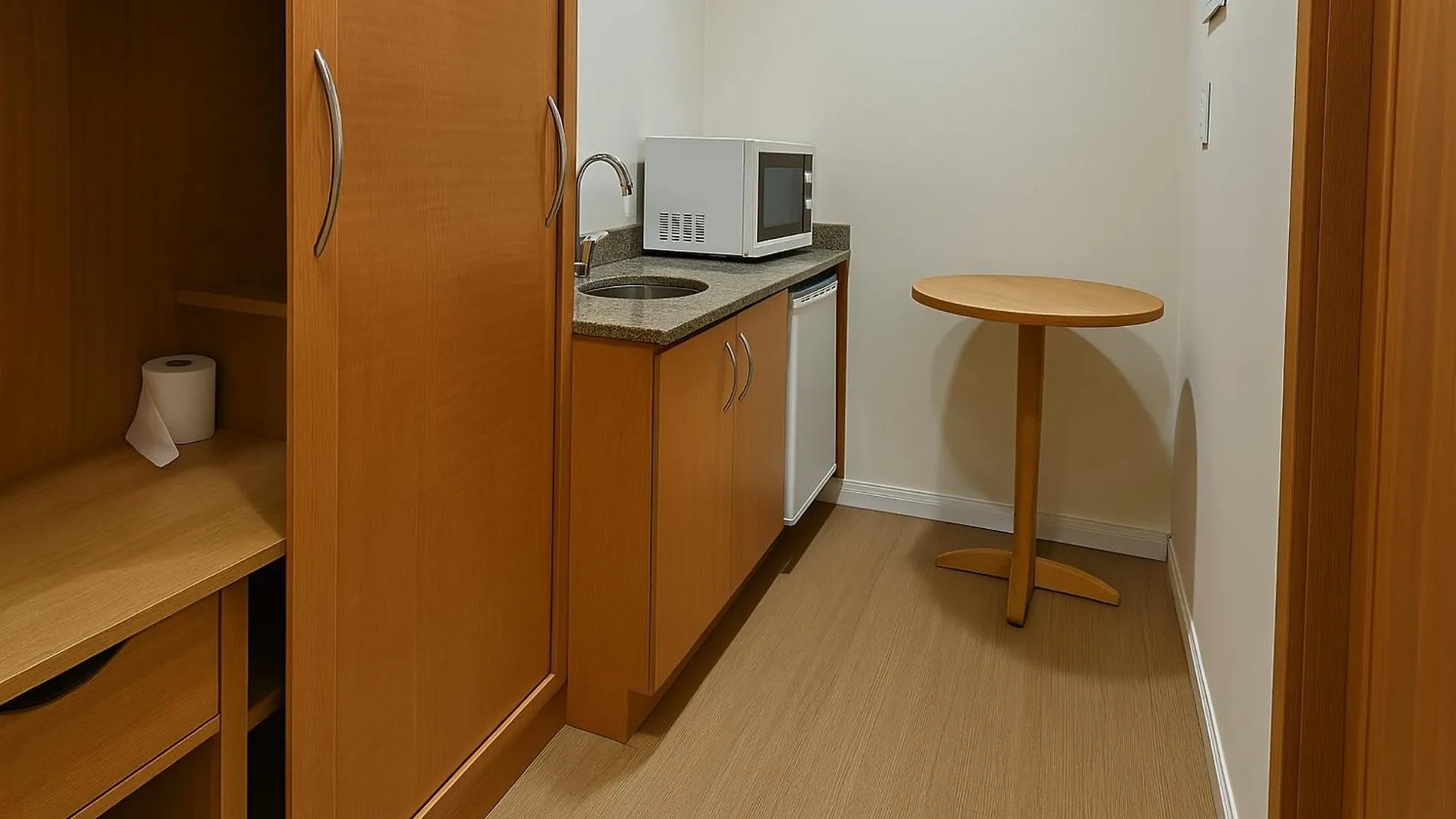 Elegance Suites Interative Sao Paulo 0*,